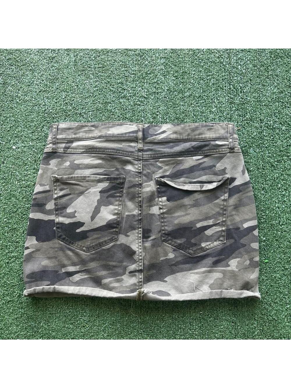 Y2k express camo cargo mini skirt